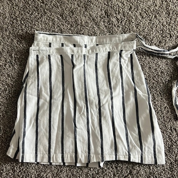 Abercrombie & Fitch Dresses & Skirts - Abercrombie & Fitch Striped Wrap Skirt